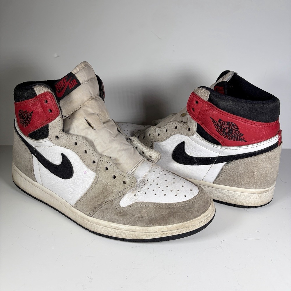Size 10.5 Nike Air Jordan 1 Retro High OG Smoke Grey Sneakers 555088-126